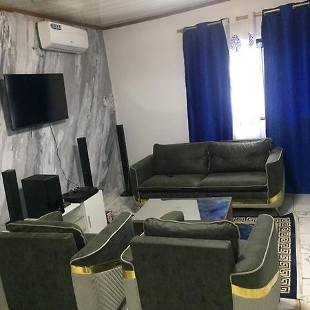 Papi House Lägenhet Limbe Exteriör bild